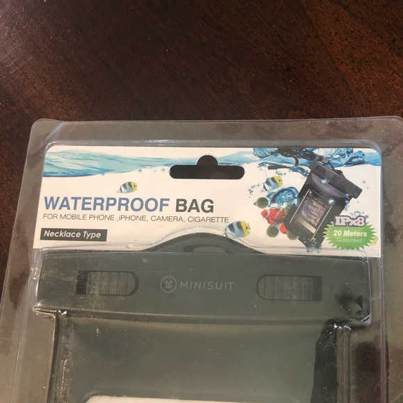 Waterproof Pouch - Picture 6 of 8